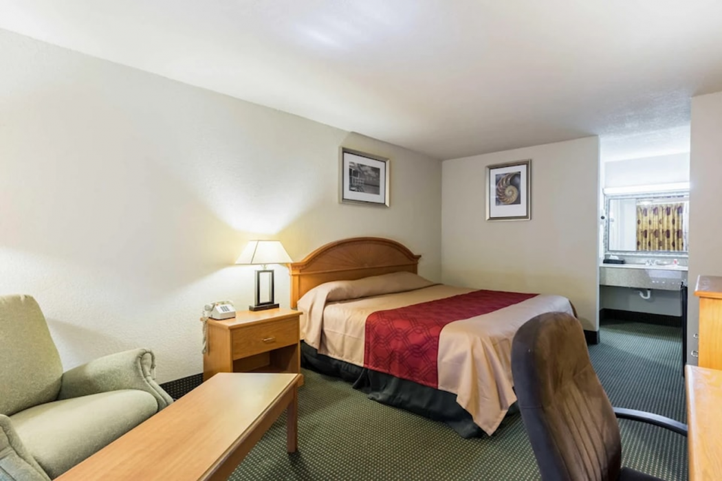 Eco Inn Suites by Hotel O Baytown 6/20