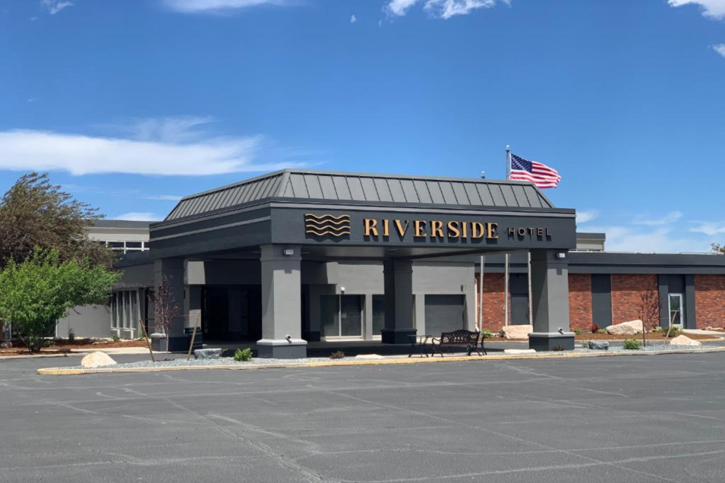 Riverside Hotel & Conference Center 1/60