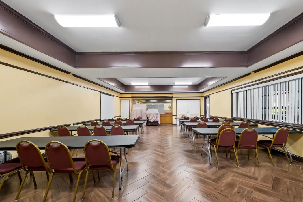 Quality Inn and Suites Fayetteville I-95, NC 20/36