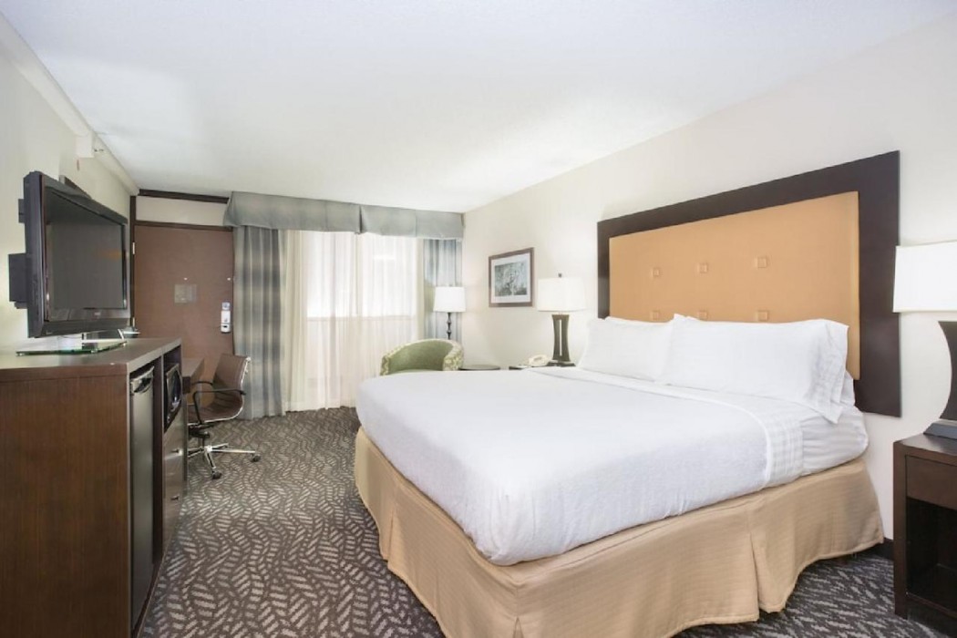 Wyndham Grand Executive Center Little Rock Airport 16/66