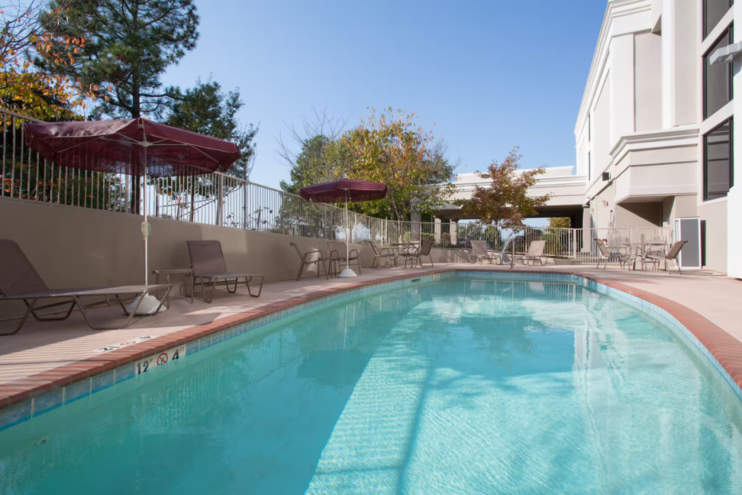 Wyndham Grand Executive Center Little Rock Airport 33/66