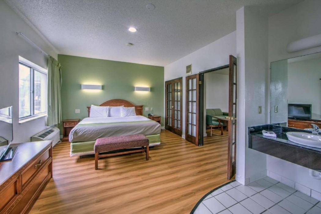 Motel6 Dallas, TX - Northwest 14/50