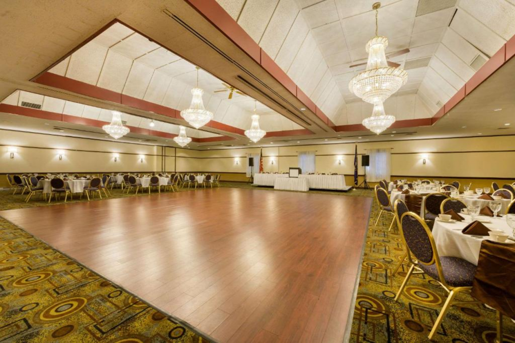 Inn at Lebanon 24/58
