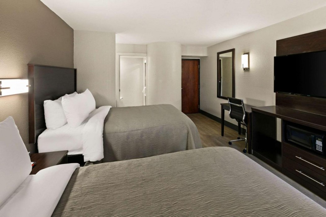 Quality Inn Lavonia, GA 11/30
