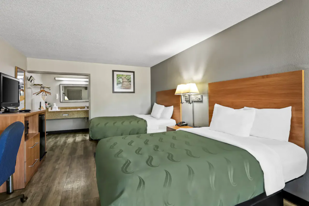 Quality Inn Bowling Green South 10/21