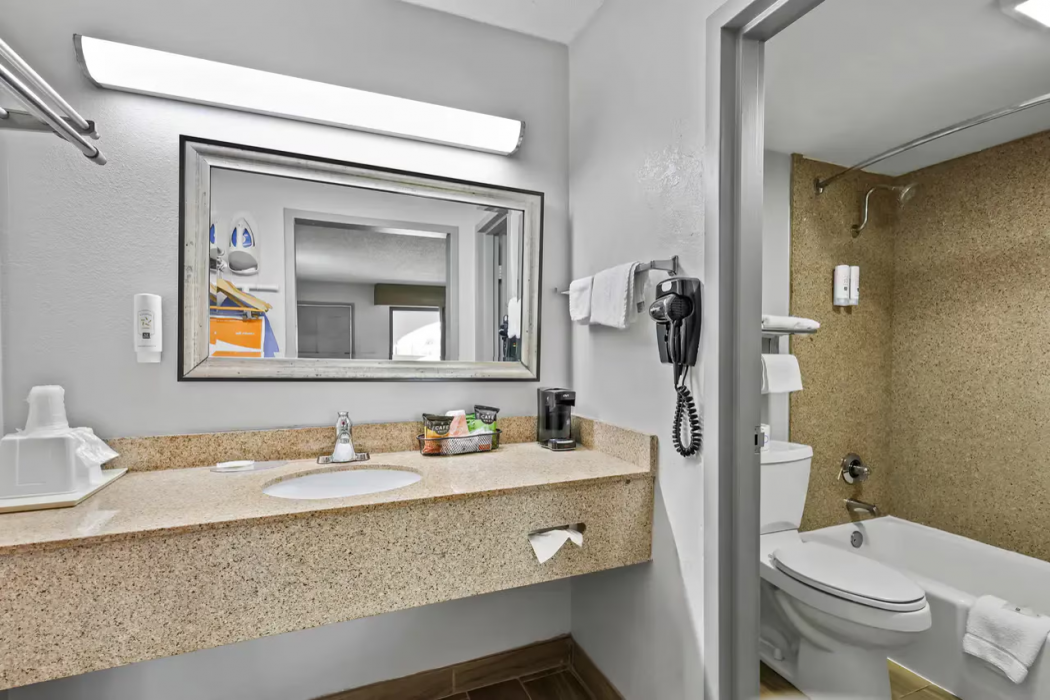 Quality Inn Bowling Green South 5/21