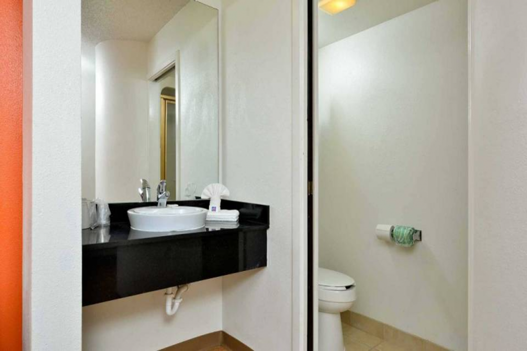 Motel6 Plano, TX - West - Frisco 12/25
