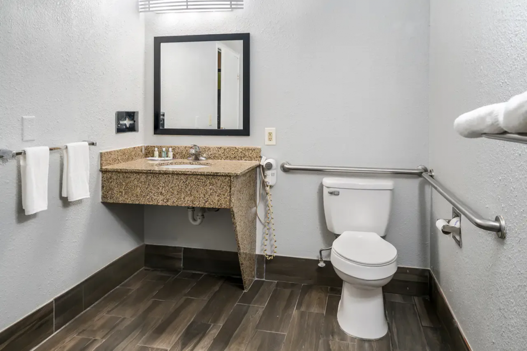 Quality Inn Greer - Greenville 24/39