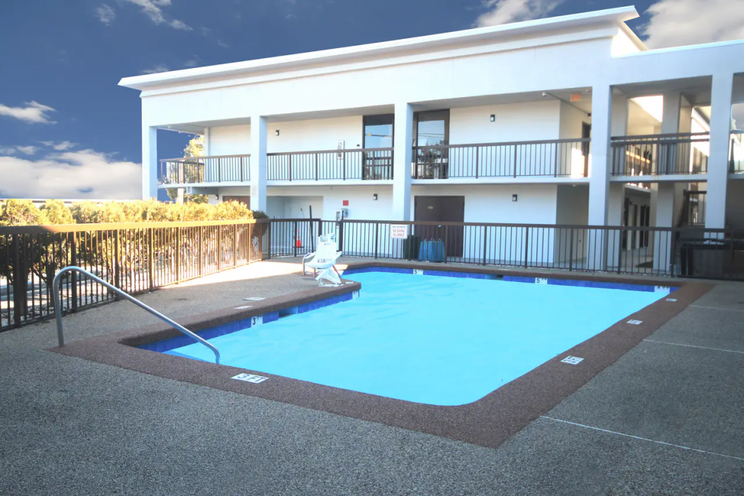 Clarion Pointe Statesville 13/18