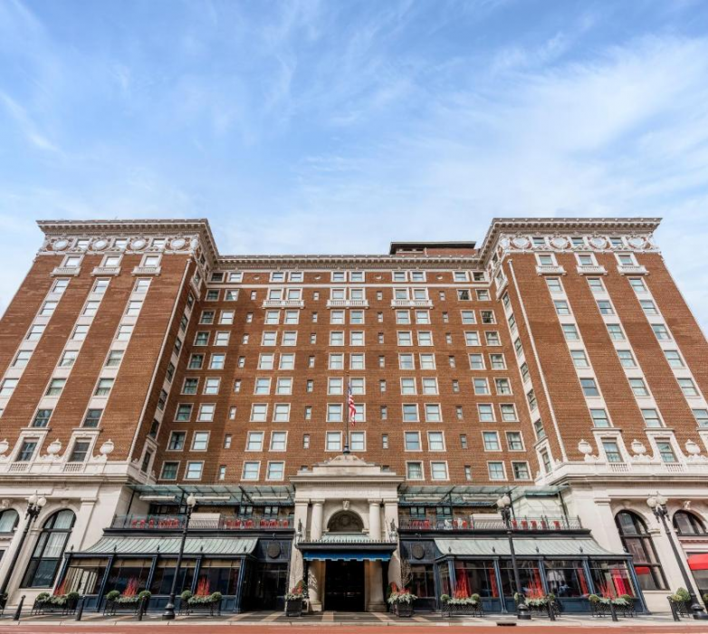 Amway Grand Plaza, Curio Collection by Hilton 2/65