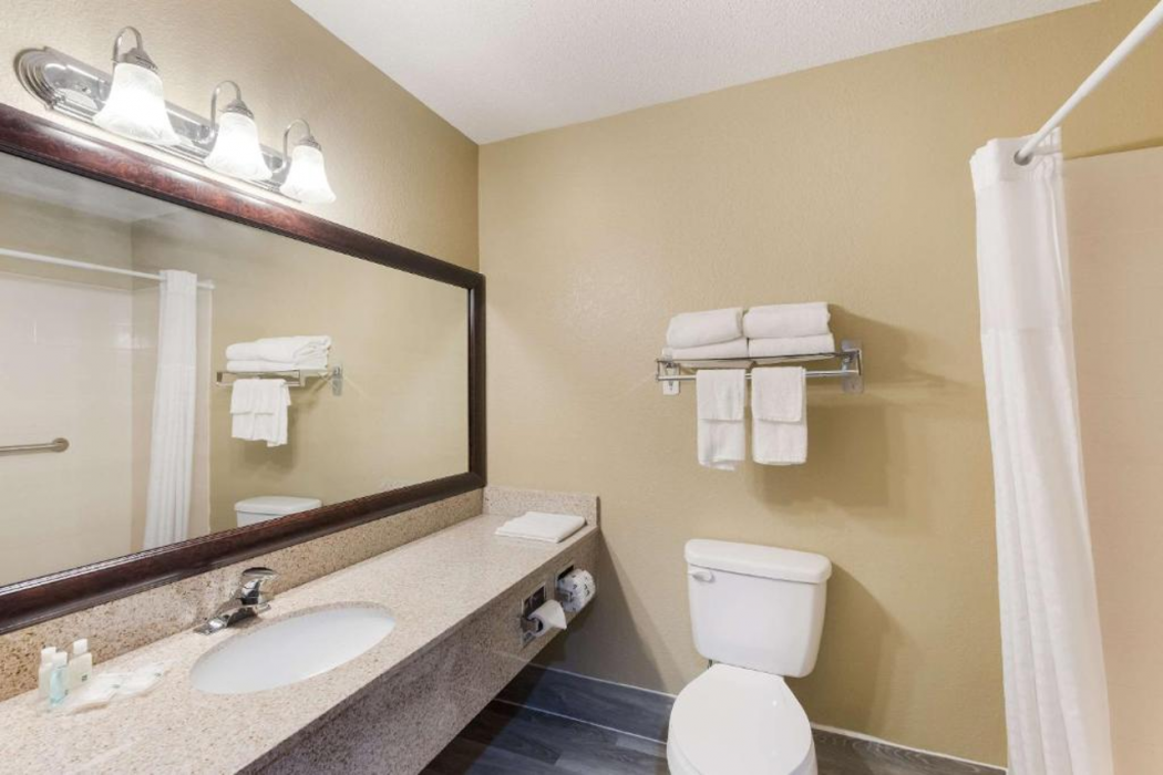 Quality Inn Upper Sandusky OH 13/29