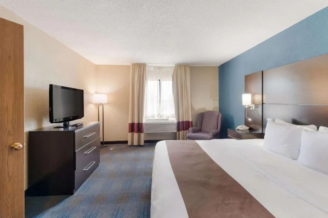 Quality Inn Upper Sandusky OH 14/29