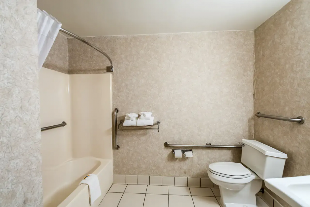 Quality Inn Solomons - Beacon Marina 11/25
