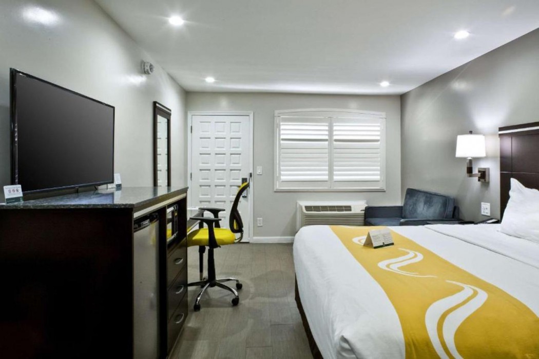 Bay Area Inn & Suites 9/28