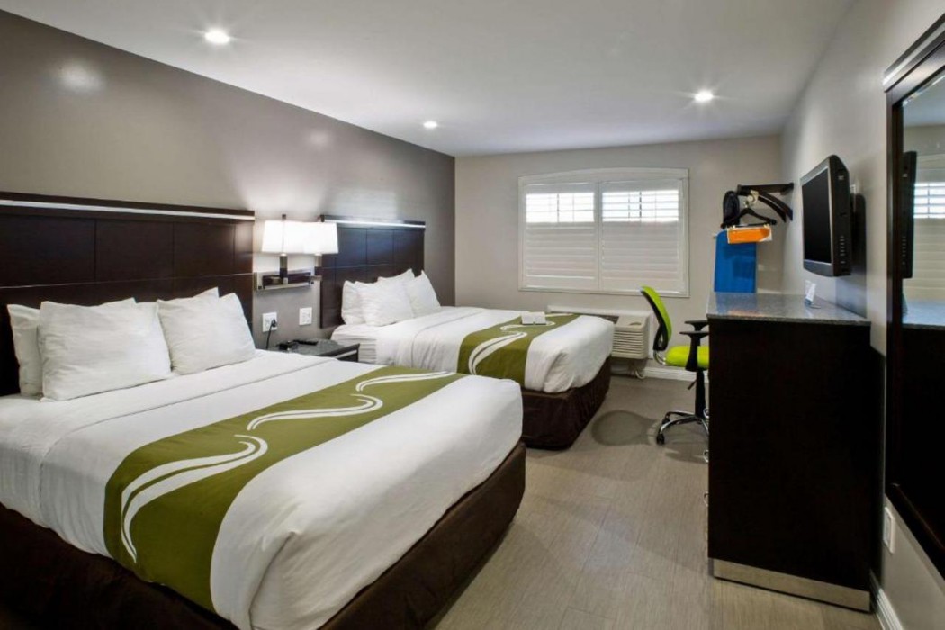 Bay Area Inn & Suites 14/28