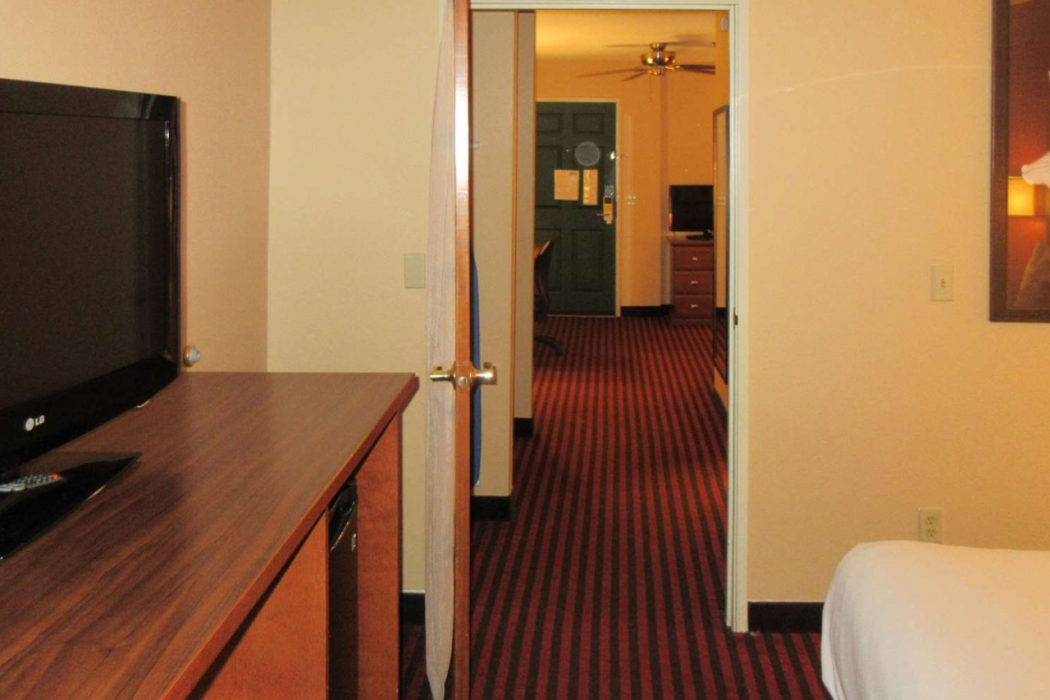 Quality Inn & Suites Stillwater 9/27