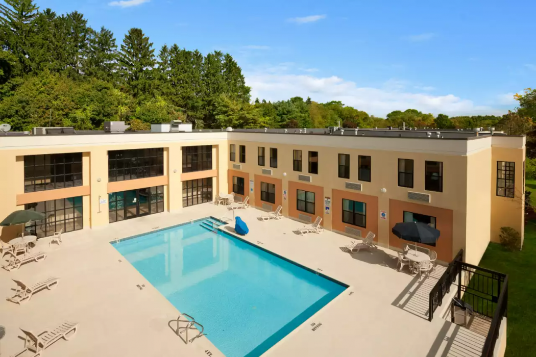 Red Roof Inn & Suites Middleborough 26/40