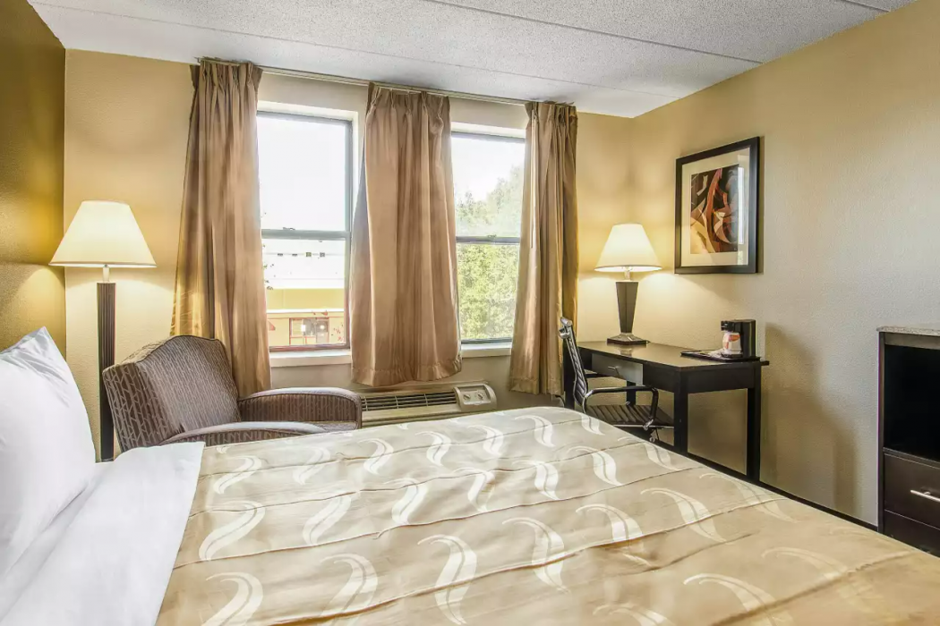 Red Roof Inn & Suites Middleborough 15/40