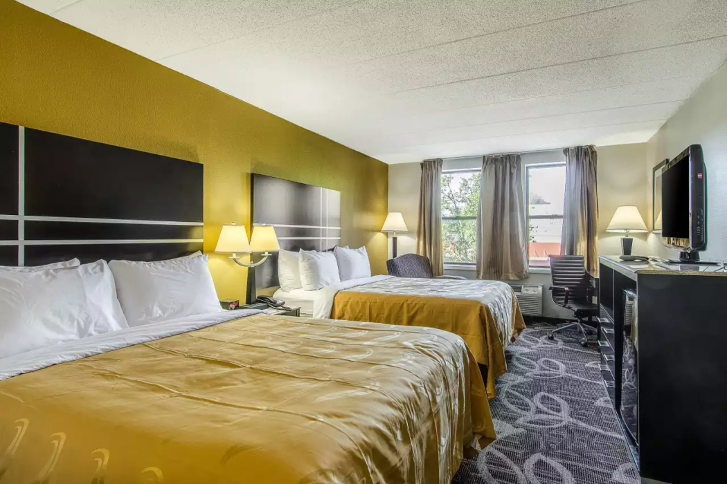 Red Roof Inn & Suites Middleborough 16/40