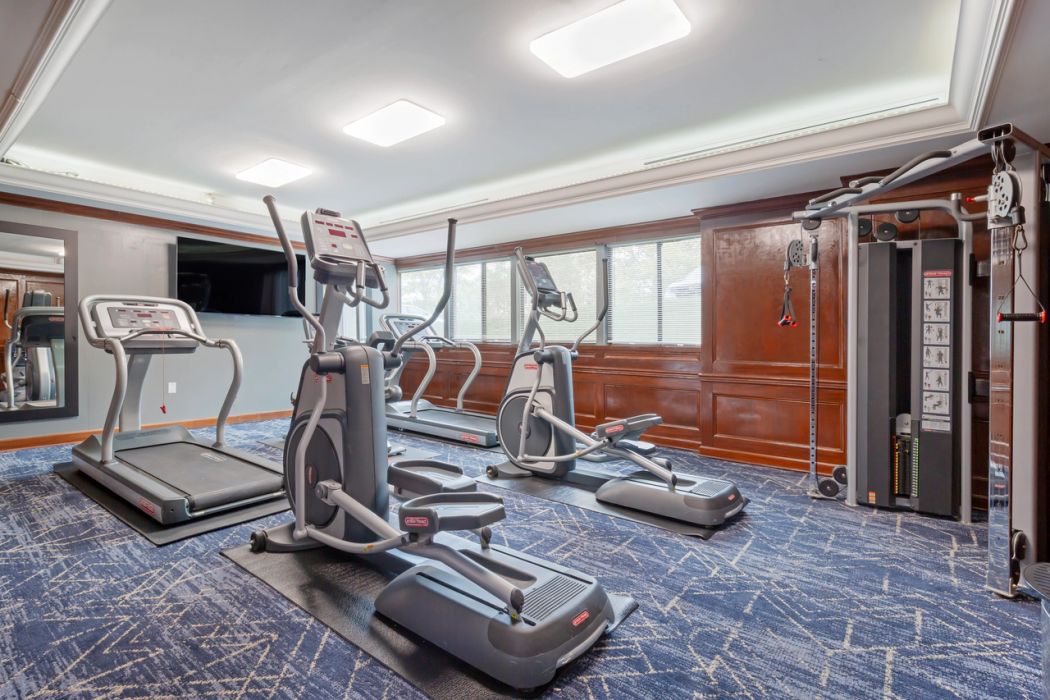 Clarion Hotel & Suites BWI Airport North 26/62