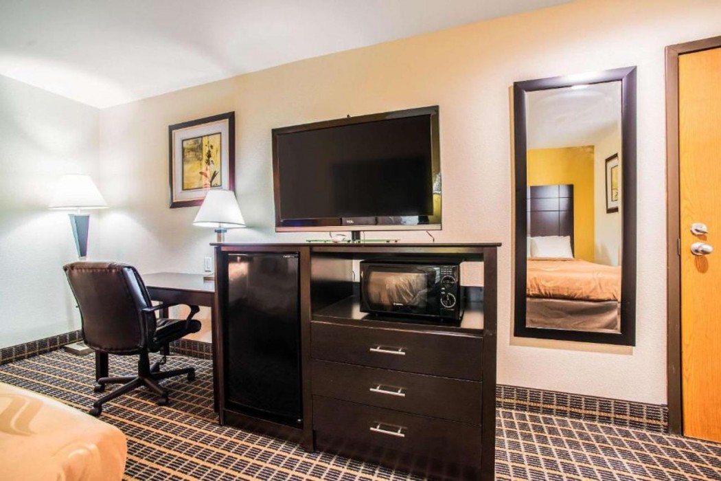 Quality Inn Carbondale University Area 6/26