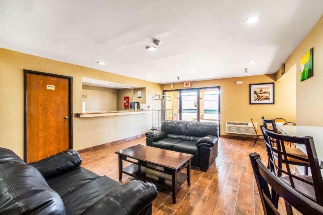 Quality Inn Carbondale University Area 3/26