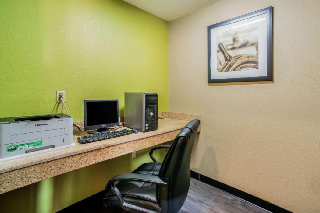 Quality Inn Carbondale University Area 10/26