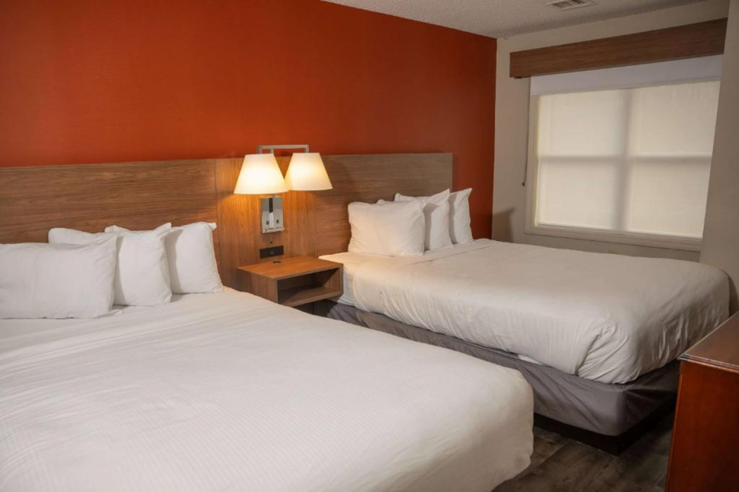 Hawthorn Suites by Wyndham Erie 2/34