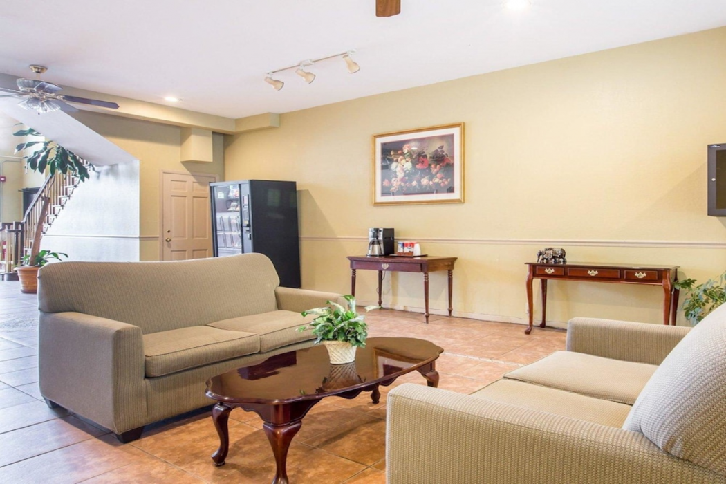 Econo Lodge Birmingham - Hoover 10/20