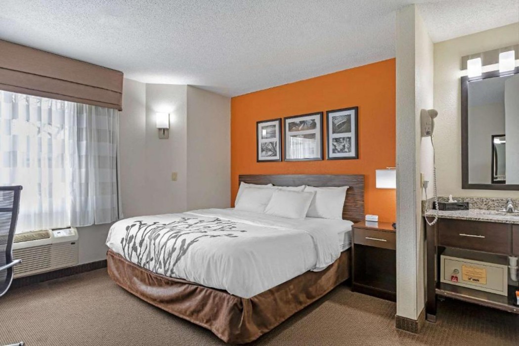 Sleep Inn DeWitt - Lansing North 5/17