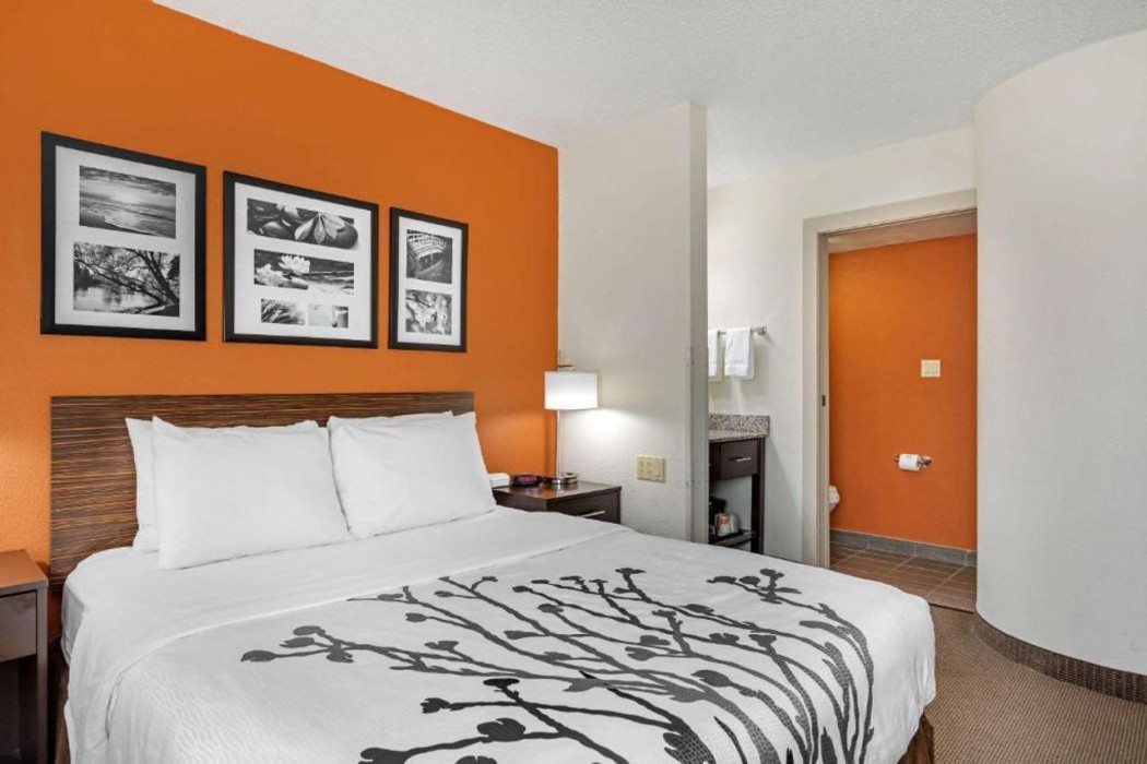 Sleep Inn DeWitt - Lansing North 3/17
