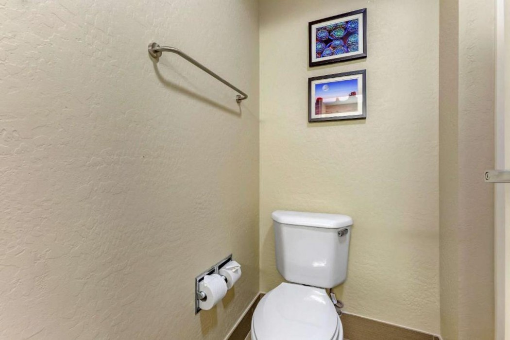 Comfort Inn and Suites Surprise Near Sun City West 15/55