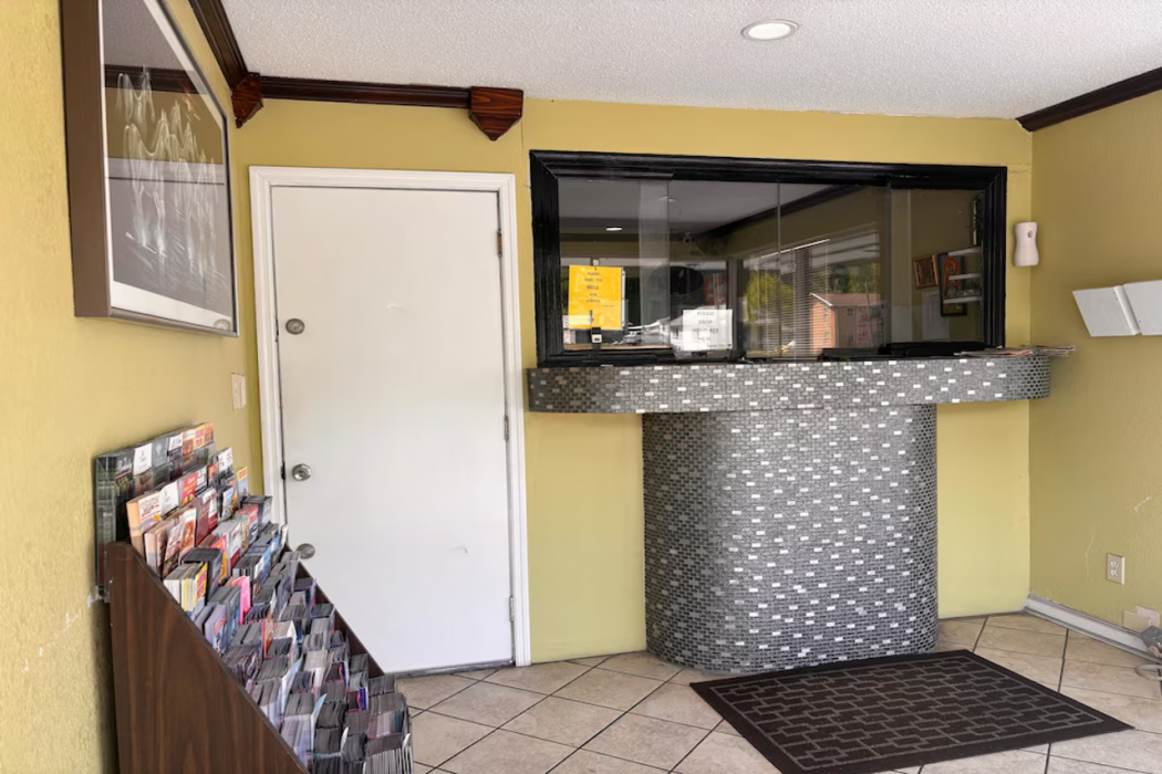 Sunrise Inn By OYO Newport News US-60 12/53