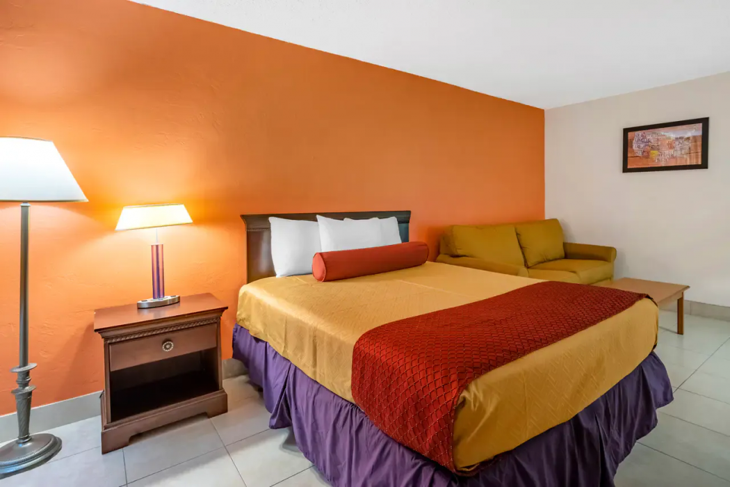 Econo Lodge Fort Myers Cape Coral 7/16