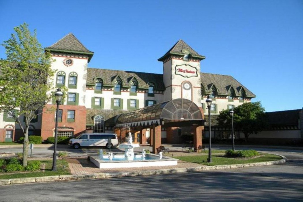 The Chateau Hotel And Conference Center 1/53