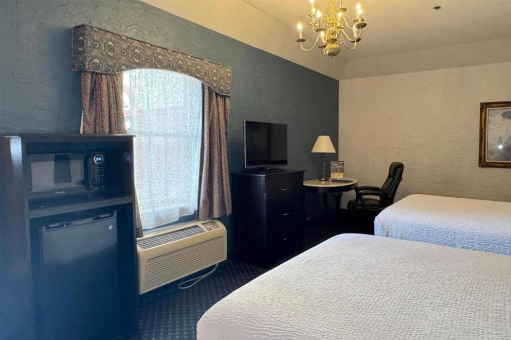 The Chateau Hotel And Conference Center 14/53