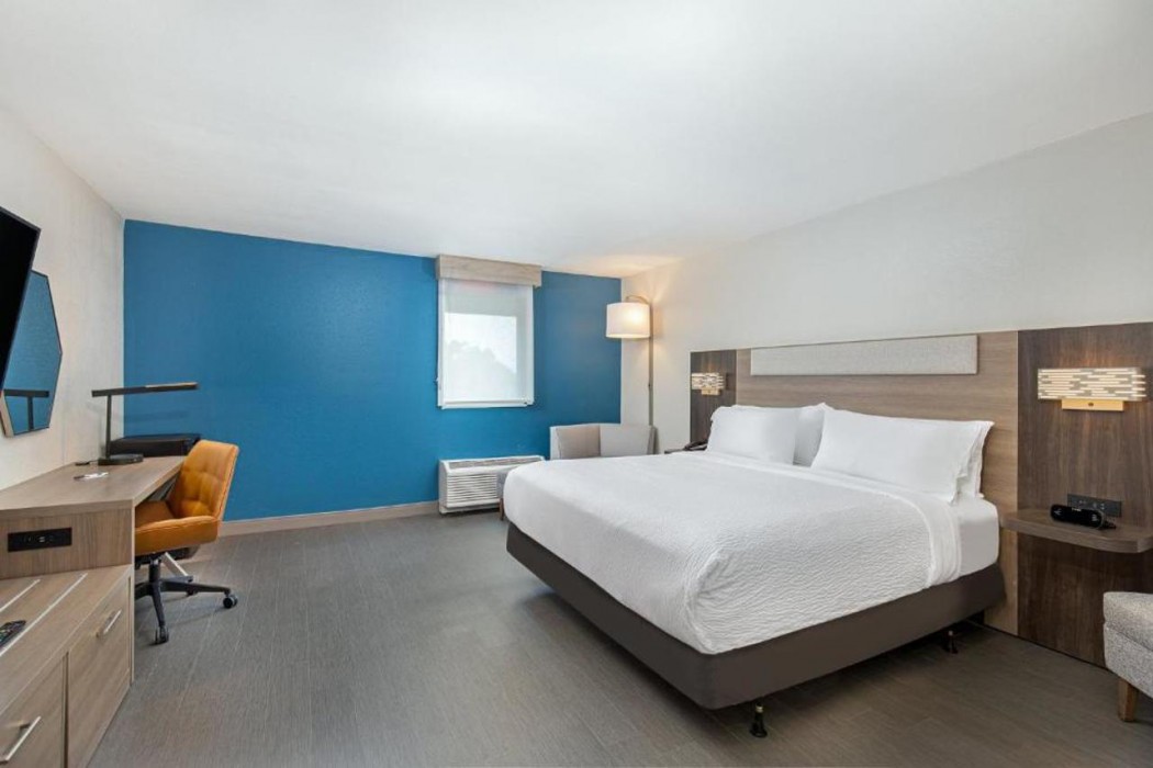 Holiday Inn Express Atlanta Airport - North by IHG 8/31