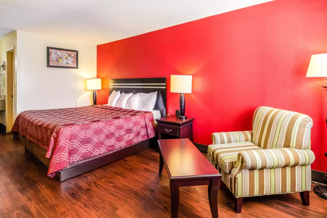 Econo Lodge Christiansburg-Blacksburg I-81 12/18