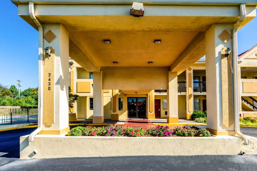 Econo Lodge Christiansburg-Blacksburg I-81 2/18