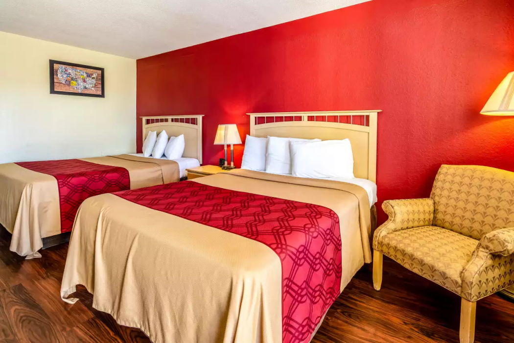 Econo Lodge Christiansburg-Blacksburg I-81 11/18