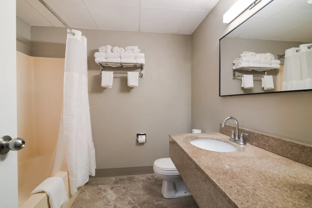 Quality Inn & Suites South Portland, ME 4/12