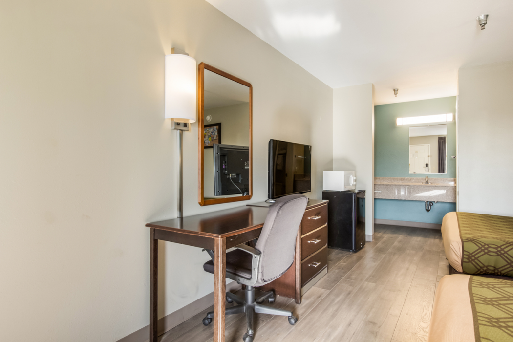 Econo Lodge Inn & Suites Brooks - Louisville South 15/23