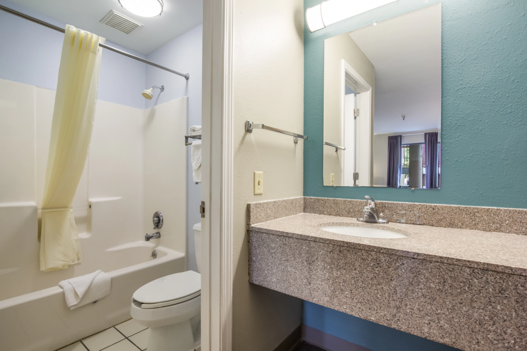 Econo Lodge Inn & Suites Brooks - Louisville South 16/23