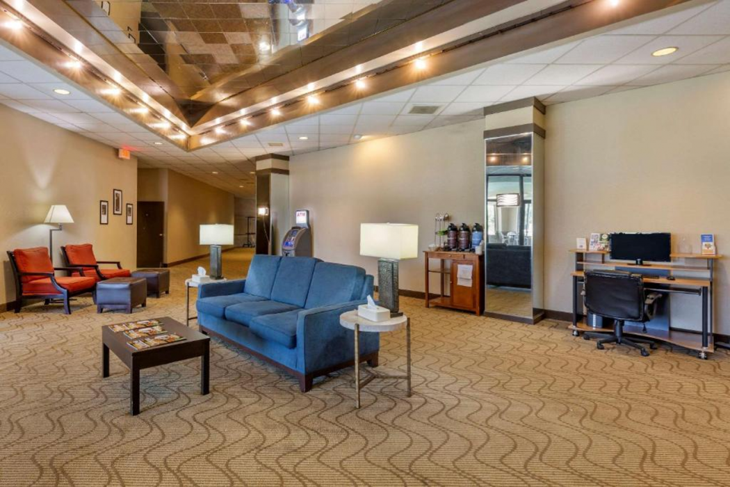Comfort Inn Alliance 2/21