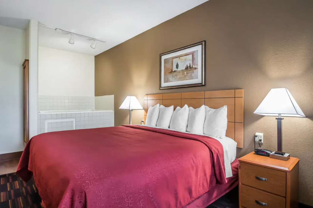 Quality Inn Coralville - Iowa River Landing 10/25