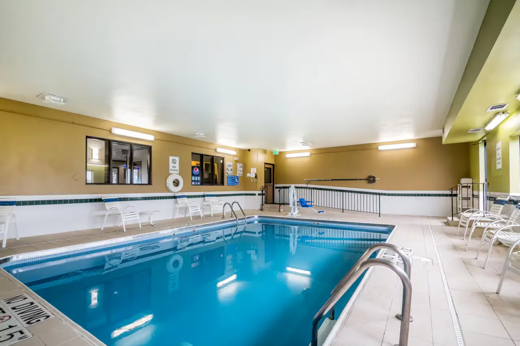 Quality Inn Coralville - Iowa River Landing 16/25