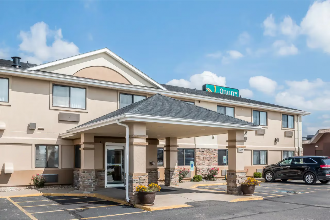 Quality Inn Coralville - Iowa River Landing 1/25