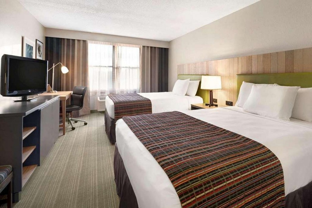 Country Inn and Suites By Radisson Minneapolis West, MN 4/22