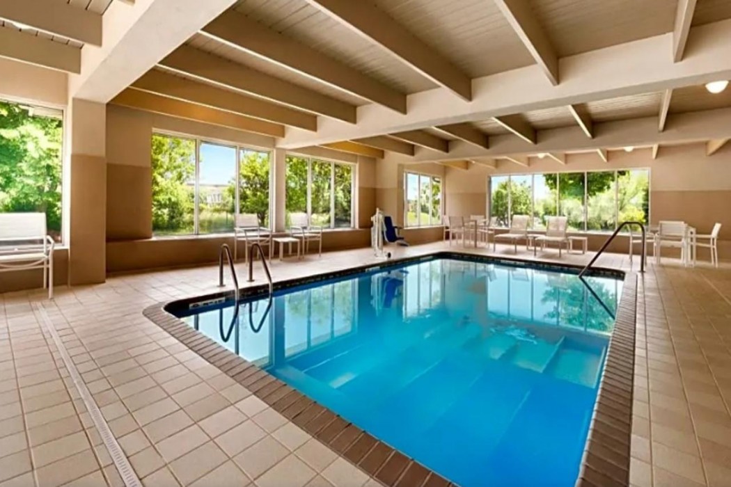 Country Inn and Suites By Radisson Minneapolis West, MN 12/22