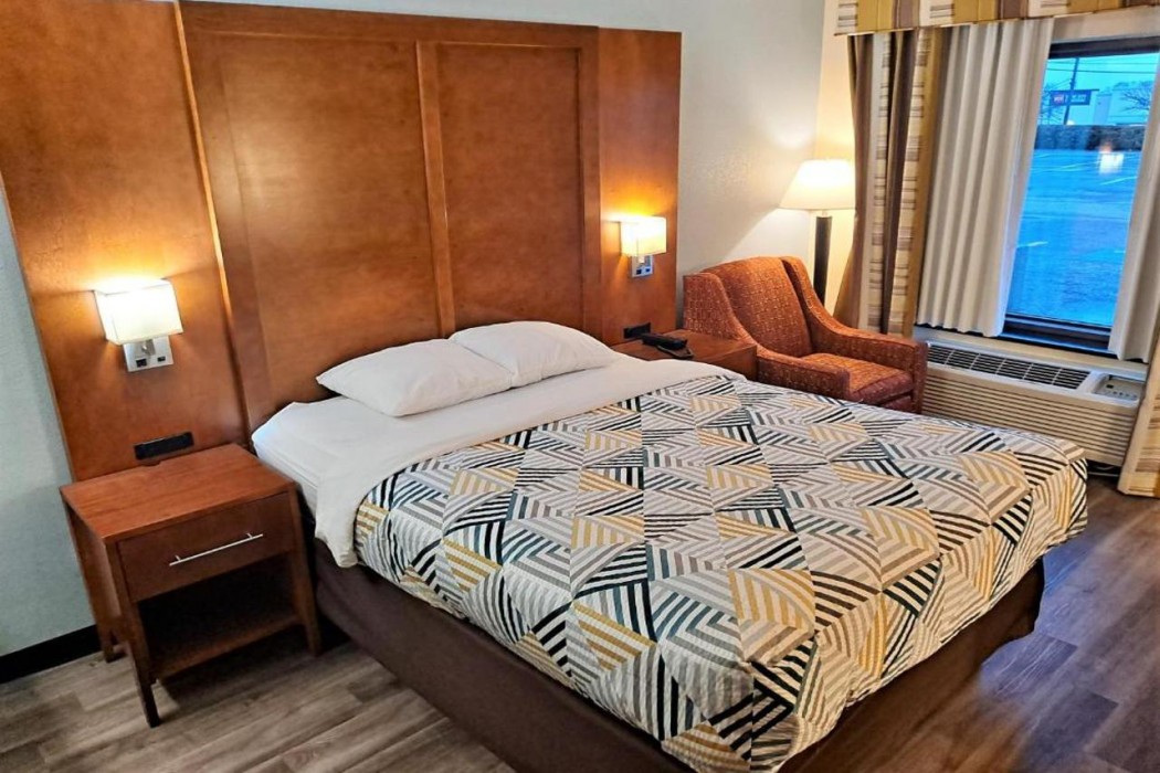 Motel6 Catonsville, MD – Baltimore West 13/58